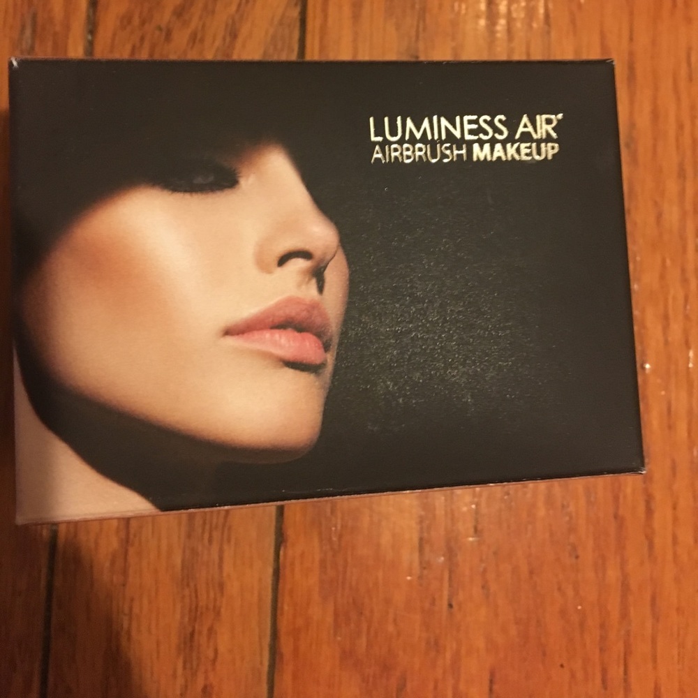 Airbrush makeup